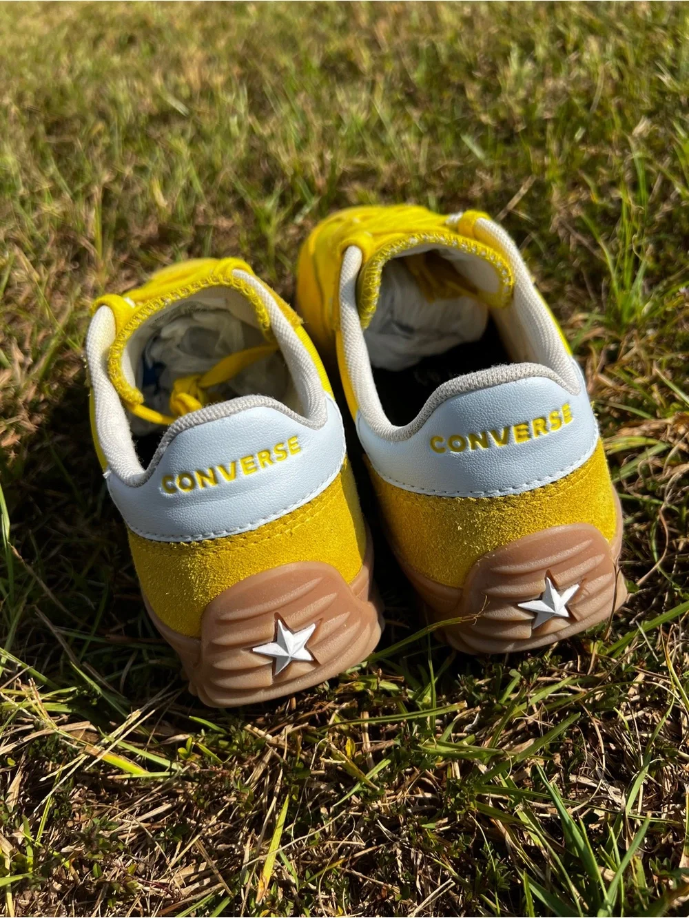 CLEAN Converse size 8.5 Womens Run Star Trainer Wren Yellow shoes